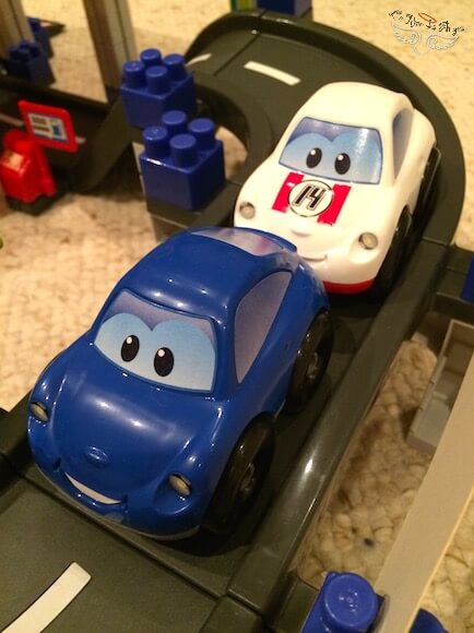 Circuit de voiture à 2 ans